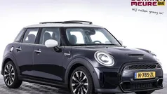 Gebruikt 2022 Mini Cooper S Classic Hatchback | € 32.990 (Eerlijke prijs)