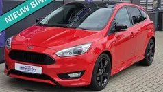 Gebruikt 2015 Ford Focus ST-Line Hatchback | € 10.950 (Eerlijke prijs)