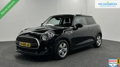 Zwart Gebruikt 2020 Mini Cooper Hatchback | € 15.000 (Eerlijke prijs)
