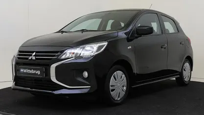 Zwart Gebruikt 2020 Mitsubishi Space Star Hatchback | € 10.925 (Eerlijke prijs)