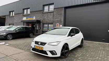 Wit Occasion 2026 Seat Ibiza FR Hatchback | € 19.999 (Super prijs)