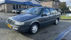 Grijs Gebruikt 1995 VW Passat Sedan | € 3.250