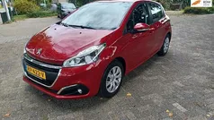 Rood Gebruikt 2018 Peugeot 208 Hatchback | € 6.750 (Eerlijke prijs)