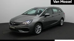 Grijs Gebruikt 2020 Opel Astra Edition Stationwagen | € 12.645 (Eerlijke prijs)