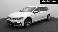 Wit Gebruikt 2020 VW Passat Business Stationwagen | € 23.900 (Eerlijke prijs)