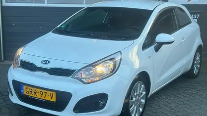Occasion 2014 Kia Rio Hatchback | € 5.485 (Goede deal)