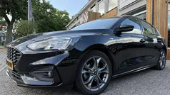 Zwart Gebruikt 2020 Ford Focus ST-Line Hatchback | € 13.500 (Super prijs)