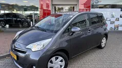 Grijs Gebruikt 2014 Toyota Verso-S MPV | € 10.400 (Eerlijke prijs)