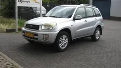 Grijs, metallic lak Gebruikt 2003 Toyota RAV4 Luna SUV | € 4.450 (Goede deal)