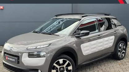Bruin Occasion 2015 Citroën C4 Shine SUV | € 8.440 (Eerlijke prijs)