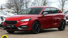 Rood, metallic lak Gebruikt 2023 Seat Leon Business Hatchback | € 21.945 (Goede deal)