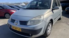 Grijs Gebruikt 2004 Renault Scénic II MPV | € 1.550 (Eerlijke prijs)