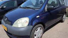 Gebruikt 2001 Toyota Yaris Terra Hatchback | € 750 (Eerlijke prijs)