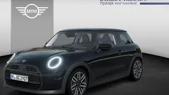Gebruikt 2025 Mini Cooper Classic Hatchback | € 41.120 (Eerlijke prijs)