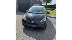 Zwart Gebruikt 2015 Toyota Aygo Hatchback | € 6.450 (Eerlijke prijs)