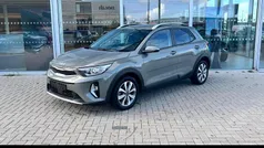 Groen Gebruikt 2022 Kia Stonic SUV | € 18.945 (Eerlijke prijs)