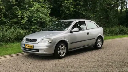 Occasion Opel Astra 84 PK (61 kW) 2001 Grijs Hatchback