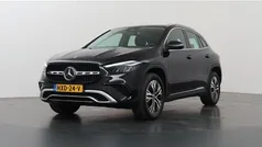 Zwart Gebruikt 2023 Mercedes GLA250 Business SUV | € 41.850 (Goede deal)