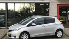 Grijs Gebruikt 2012 Toyota Yaris Hatchback | € 8.450 (Eerlijke prijs)