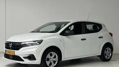 Gebruikt 2022 Dacia Sandero Essentiel Hatchback | € 12.900 (Goede deal)