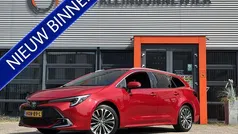 Rood Gebruikt 2024 Toyota Corolla Stationwagen | € 33.950 (Eerlijke prijs)