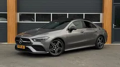 Grijs Gebruikt 2022 Mercedes CLA200 Business Sedan | € 32.450 (Eerlijke prijs)