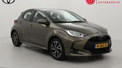 Groen Gebruikt 2022 Toyota Yaris Hybrid Hatchback | € 21.999 (Eerlijke prijs)