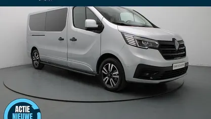 Gris highland tekqa (grijs metallic) Gebruikt 2024 Renault Trafic MPV | € 34.990 (Eerlijke prijs)