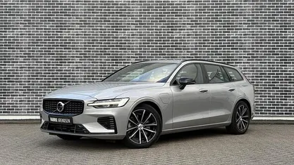Occasion 2025 Volvo V60 Plus Stationwagen | € 44.894 (Eerlijke prijs)