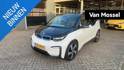 Wit Gebruikt 2018 BMW i3 Basis Hatchback | € 14.900 (Eerlijke prijs)