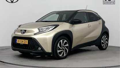 Bruin Occasion 2024 Toyota Aygo X Pulse SUV | € 18.895 (Eerlijke prijs)