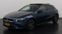 Denim blue metallic finish (667u) Gebruikt 2021 Mercedes A250 AMG line Hatchback | € 32.695 (Eerlijke prijs)