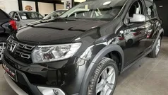 Zwart Gebruikt 2020 Dacia Sandero Hatchback | € 12.300 (Eerlijke prijs)