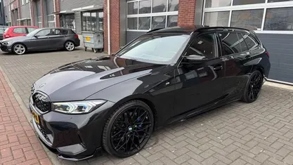Zwart Occasion 2023 BMW M340 M Sport Sedan | € 64.950 (Eerlijke prijs)