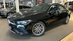 Zwart Gebruikt 2022 Mercedes CLA250e Advantage Sedan | € 31.950 (Eerlijke prijs)