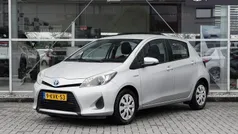 Grijs Gebruikt 2013 Toyota Yaris Hybrid Hatchback | € 12.349 (Eerlijke prijs)