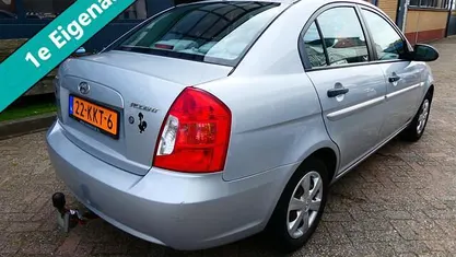 Occasion Hyundai Accent Dynamiq 97 PK (71 kW) 2010 Grijs Sedan