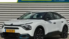 Wit Gebruikt 2023 Citroën e-C4 Feel Hatchback | € 20.435 (Eerlijke prijs)