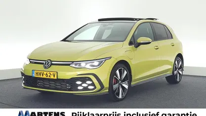 Geel Gebruikt 2023 VW Golf VIII GTE Hatchback | € 29.899 (Eerlijke prijs)