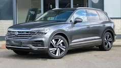 Grijs, metallic lak Gebruikt 2021 VW Touareg SUV | € 55.950 (Eerlijke prijs)
