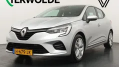 Grijs Gebruikt 2020 Renault Clio V Zen Hatchback | € 14.145 (Eerlijke prijs)