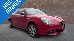 Rood Gebruikt 2015 Alfa Romeo Giulietta Sprint Hatchback | € 8.999 (Goede deal)