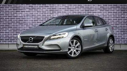 Gebruikt 2016 Volvo V40 Hatchback | € 16.894 (Eerlijke prijs)