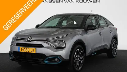 Grijs Gebruikt 2023 Citroën e-C4 Feel SUV | € 19.745 (Eerlijke prijs)