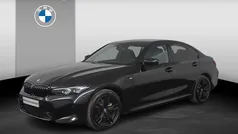 Zwart Gebruikt 2024 BMW 330 M Sport Sedan | € 43.900 (Eerlijke prijs)