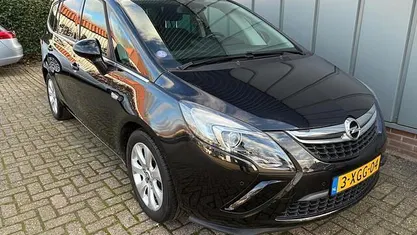 Zwart Occasion 2014 Opel Zafira Tourer MPV | € 8.250 (Eerlijke prijs)