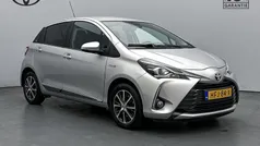 Grijs metallic Gebruikt 2020 Toyota Yaris Limited Hatchback | € 17.395 (Eerlijke prijs)