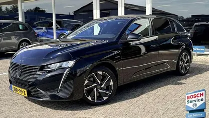 Zwart Gebruikt 2022 Peugeot 308 Allure Hatchback | € 23.995 (Eerlijke prijs)