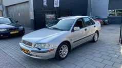 Gebruikt 2001 Volvo S40 Dynamic Sedan | € 1.499 (Eerlijke prijs)