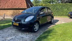 Zwart, metallic lak Gebruikt 2006 Toyota Yaris Hatchback | € 1.500 (Super prijs)